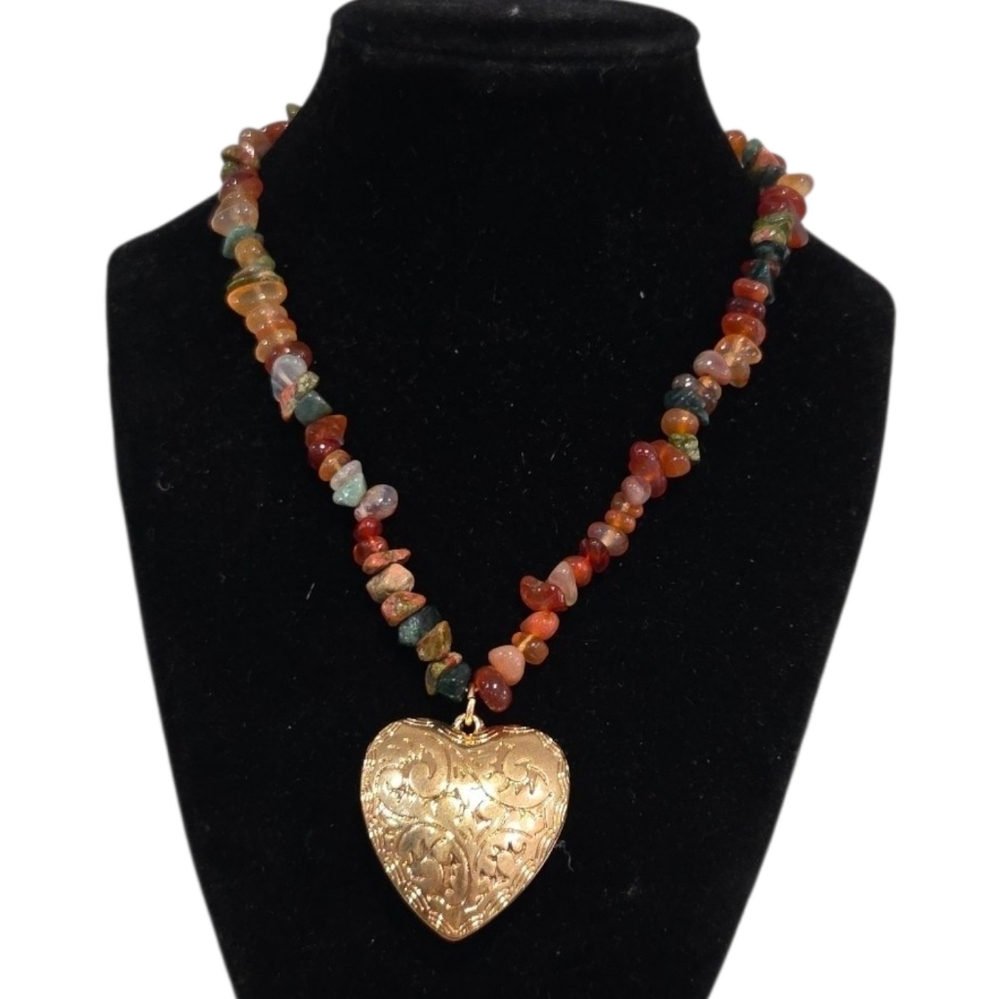 💛🔹️Atterri 🔹️semi Precious Stones Gold Heart  Pendant 16in Necklace
